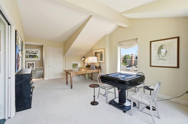 548 Liberty Hill, Cincinnati, OH 45202