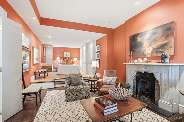 548 Liberty Hill, Cincinnati, OH 45202
