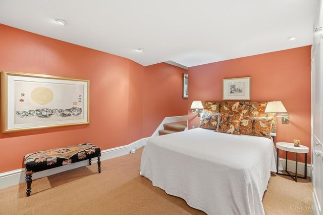 548 Liberty Hill, Cincinnati, OH 45202