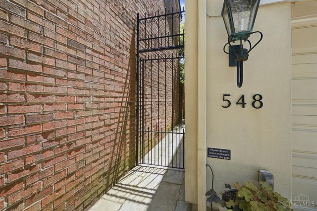 548 Liberty Hill, Cincinnati, OH 45202