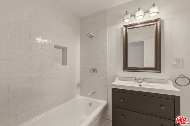 1492 Silver Lake Boulevard 3, Los Angeles, CA 90026