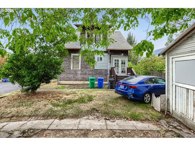 1404 Se LAFAYETTE St, Portland, OR 97202