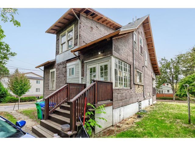 1404 Se LAFAYETTE St, Portland, OR 97202