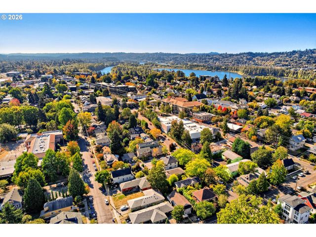 1404 Se LAFAYETTE St, Portland, OR 97202