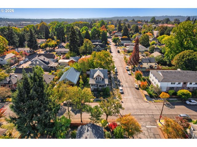 1404 Se LAFAYETTE St, Portland, OR 97202