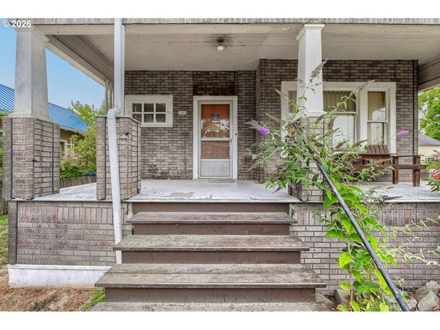 1404 Se LAFAYETTE St, Portland, OR 97202