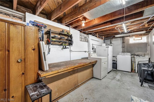 7241 Greenleaf Avenue, Parma, OH 44130