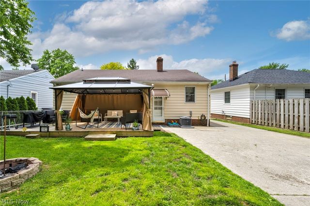 7241 Greenleaf Avenue, Parma, OH 44130
