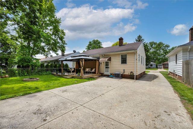 7241 Greenleaf Avenue, Parma, OH 44130
