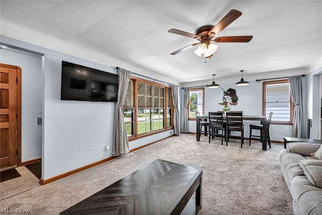 7241 Greenleaf Avenue, Parma, OH 44130