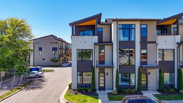697 Burnside Place, Chattanooga, TN 37408