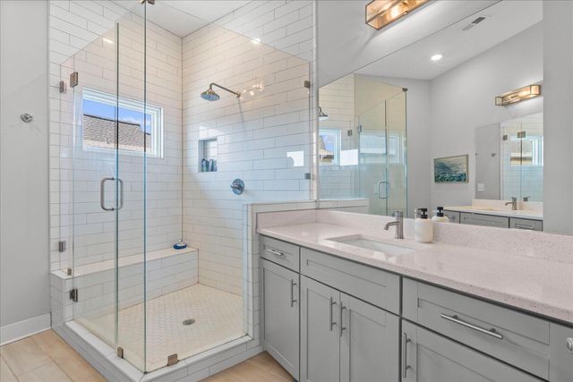 697 Burnside Place, Chattanooga, TN 37408