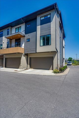 697 Burnside Place, Chattanooga, TN 37408