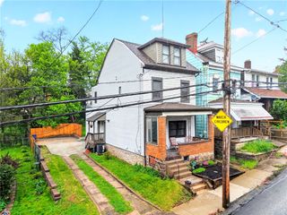 403 Wabana St, Observatory Hill, PA 15214