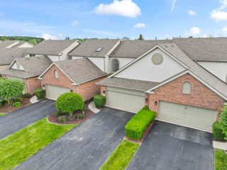 14 Corinth Court, Tinley Park, IL 60477
