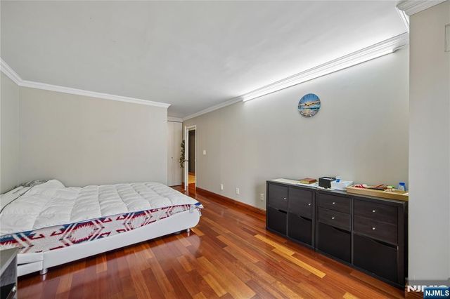 1055 River Road 302, Edgewater, NJ 07020