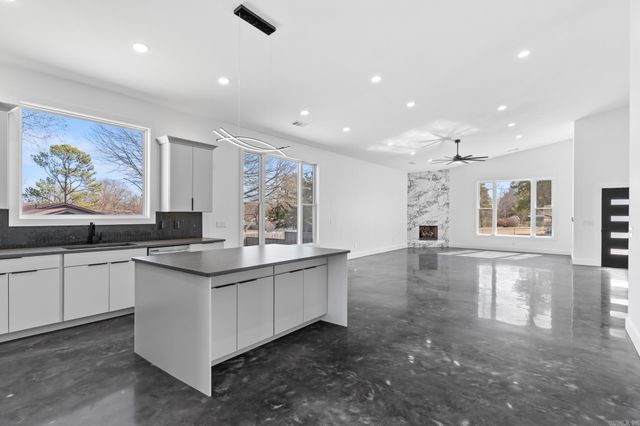 1001 Bluebird Lane, Mountain Home, AR 72653