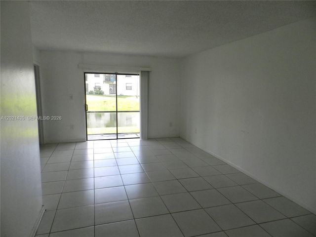 6020 Shakerwood Cir 105, Tamarac, FL 33319