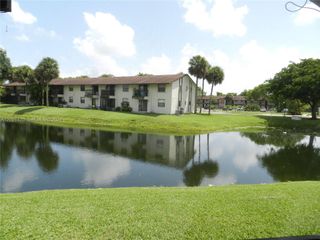 6020 Shakerwood Cir 105, Tamarac, FL 33319