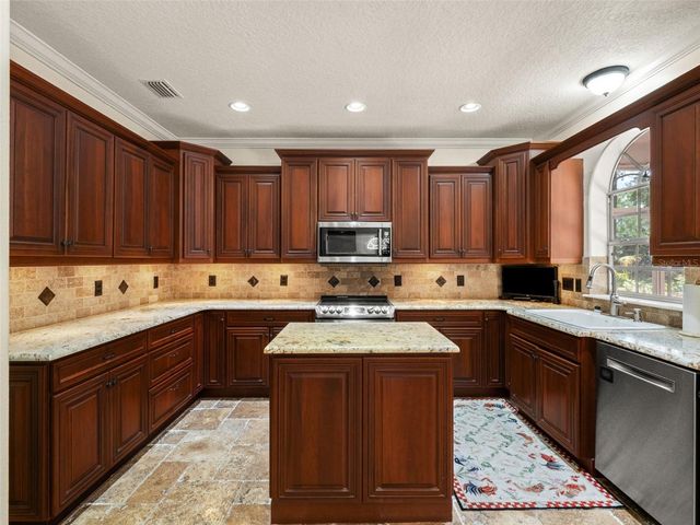 515 W PALM VALLEY DRIVE, Oviedo, FL 32765