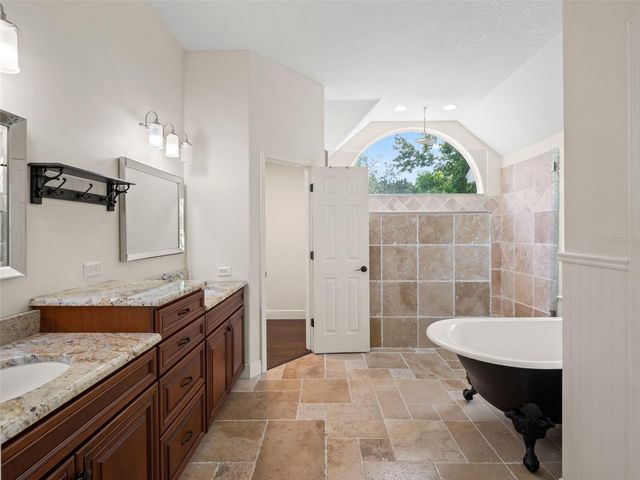 515 W PALM VALLEY DRIVE, Oviedo, FL 32765