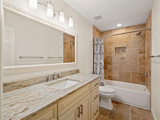 515 W PALM VALLEY DRIVE, Oviedo, FL 32765