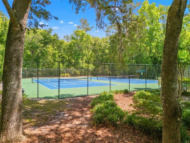 515 W PALM VALLEY DRIVE, Oviedo, FL 32765