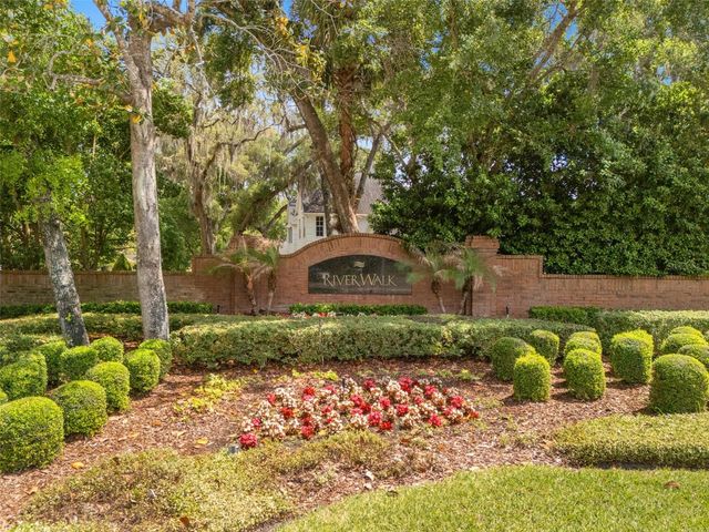 515 W PALM VALLEY DRIVE, Oviedo, FL 32765