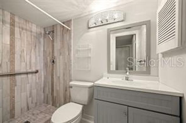 101 N GRANDVIEW STREET 203, Mount Dora, FL 32757
