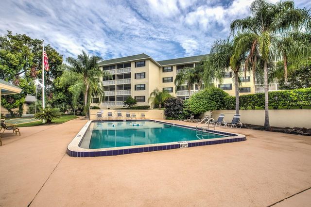 101 N GRANDVIEW STREET 203, Mount Dora, FL 32757