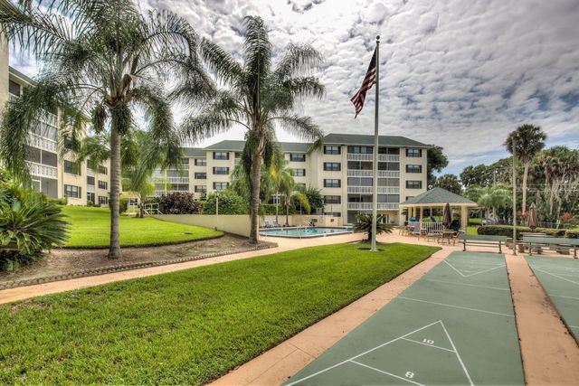 101 N GRANDVIEW STREET 203, Mount Dora, FL 32757