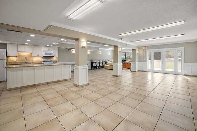 101 N GRANDVIEW STREET 203, Mount Dora, FL 32757