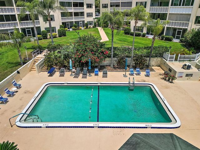 101 N GRANDVIEW STREET 203, Mount Dora, FL 32757