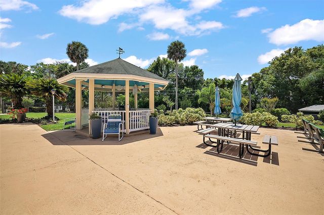 101 N GRANDVIEW STREET 203, Mount Dora, FL 32757