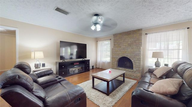 9867 Sageaspen Lane, Houston, TX 77089