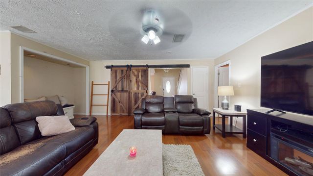 9867 Sageaspen Lane, Houston, TX 77089