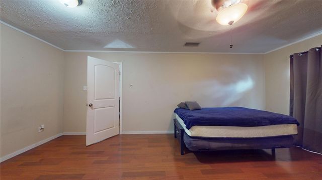 9867 Sageaspen Lane, Houston, TX 77089