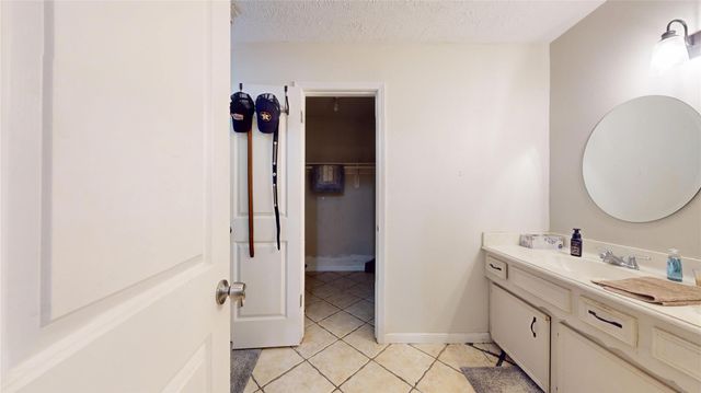 9867 Sageaspen Lane, Houston, TX 77089