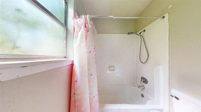 9867 Sageaspen Lane, Houston, TX 77089