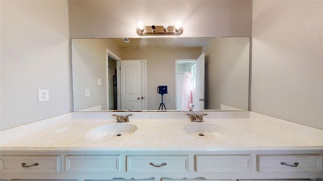 9867 Sageaspen Lane, Houston, TX 77089