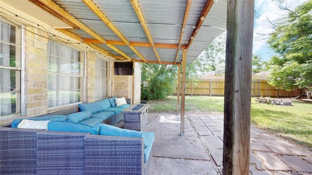 9867 Sageaspen Lane, Houston, TX 77089