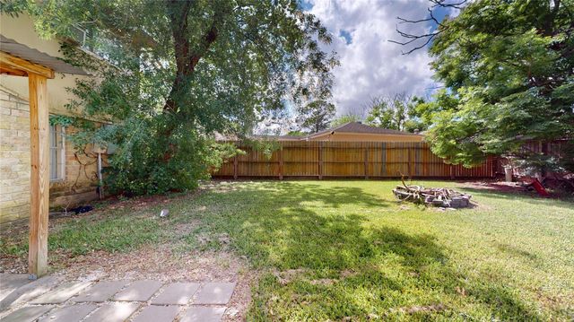 9867 Sageaspen Lane, Houston, TX 77089