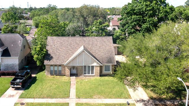 9867 Sageaspen Lane, Houston, TX 77089