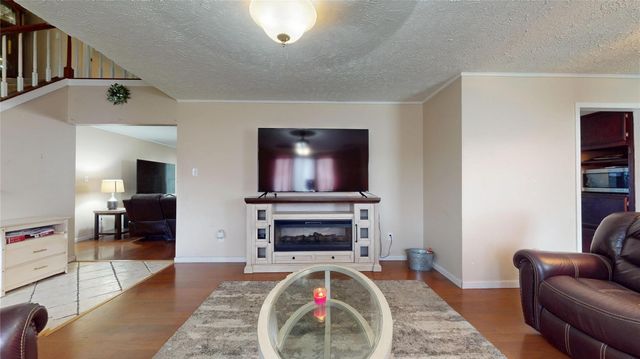 9867 Sageaspen Lane, Houston, TX 77089