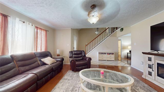 9867 Sageaspen Lane, Houston, TX 77089