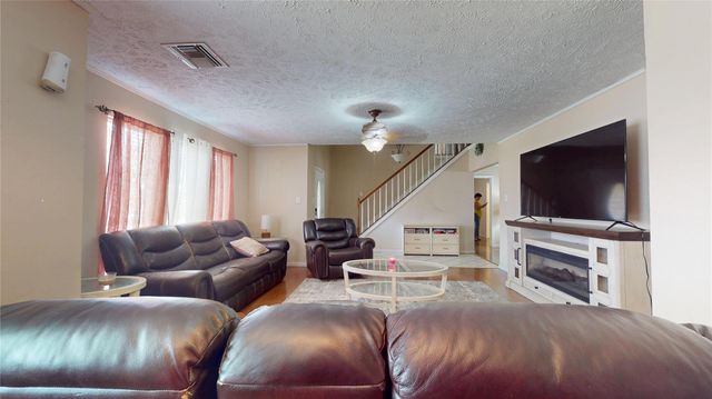 9867 Sageaspen Lane, Houston, TX 77089