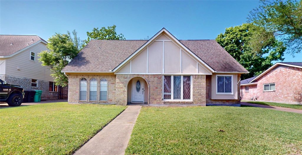 9867 Sageaspen Lane, Houston, TX 77089