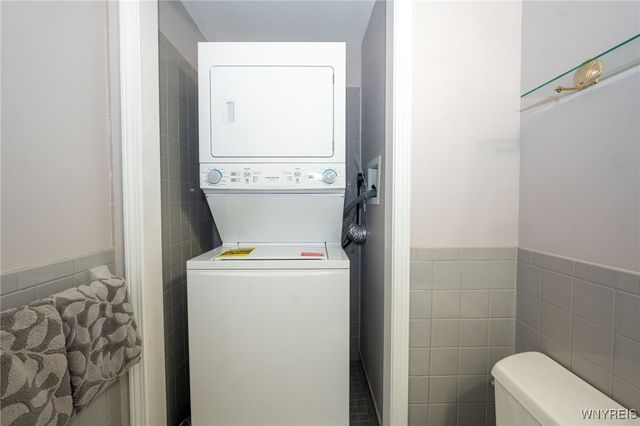 10 Woodpointe 10, Amherst, NY 14221