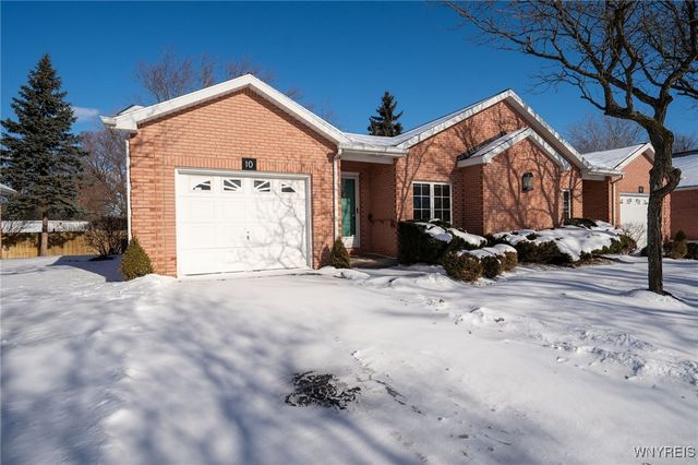 10 Woodpointe 10, Amherst, NY 14221