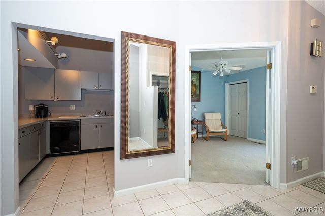 10 Woodpointe 10, Amherst, NY 14221